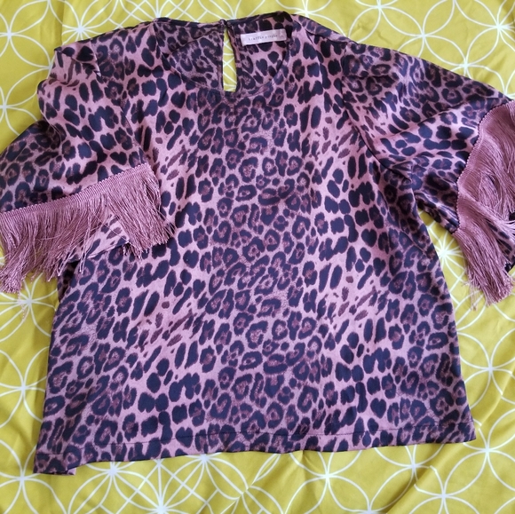 Top - Picture 2 of 4